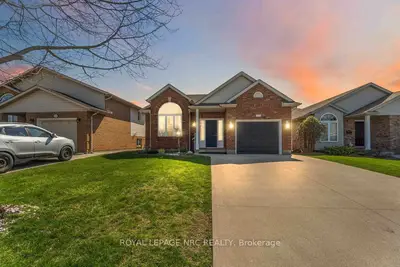 7900 Ascot Circle, Niagara Falls, On L2h 3e4