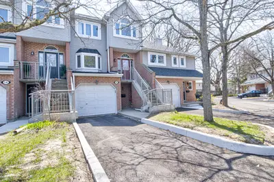 310 Christopher Drive 15, Cambridge, On N1p 1b4