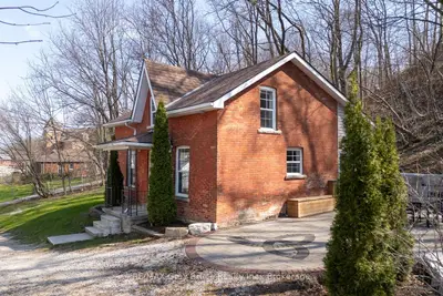 735 5th Avenue E, Owen Sound, On N4k 2r7