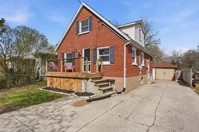 186 Emerson Avenue, London South, On N5z 3l7
