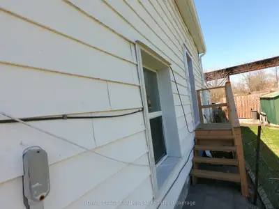 173 Stanley Street C, Quinte West, On K8v 4w2