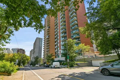 570 Laurier Avenue W 704, Ottawa Centre, On K1r 1c8