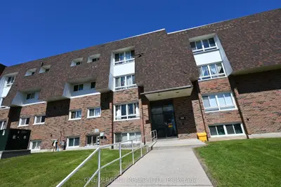 815 Kyle Court 105, Brockville, On K6v 6j7