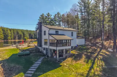 900 B New Carlow Road, Hastings Highlands, On K0l 2r0