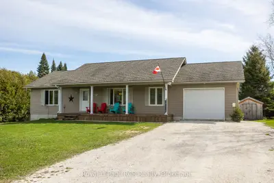 123 Douglas Street, Chatsworth, On N0h 2v0