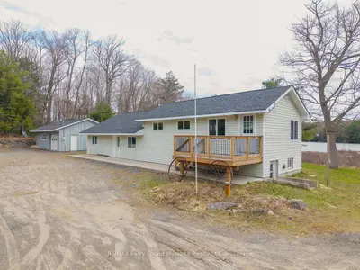 92 Blue Lake Road, Seguin, On P2a 2w8