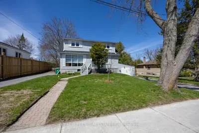 210 Shelbourne Street, Peterborough, On K9h 5k4