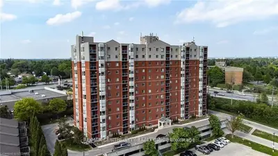 30 Chapman Court 401, London North, On N6g 4y4