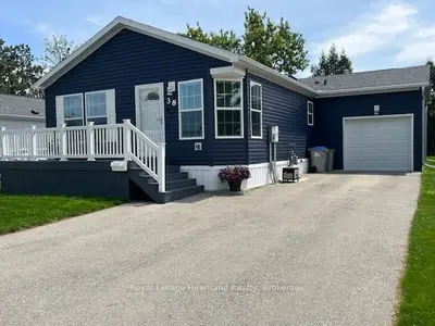 38 Bond Street, Strathroy-caradoc, On N7g 0c5