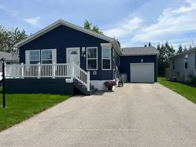 38 Bond Street, Strathroy-caradoc, On N7g 0c5