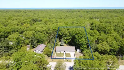 9650 Joanne Avenue, Lambton Shores, On N0m 1t0