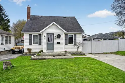 36 Centre Street, Brockville, On K6v 5s5