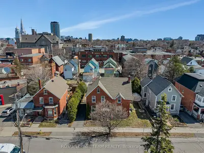 11 Sherbrooke Avenue, West Centre Town, On K1y 1r8