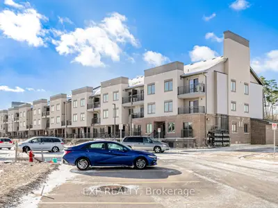 370 Fisher Mills Road C01, Cambridge, On N3c 4n5