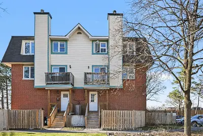 8 Terrace Drive 217, Bells Corners And South To Fallowfield, On K2h 9j2