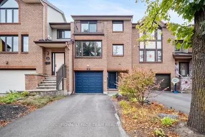 103 Dunbarton Court, Manor Park - Cardinal Glen And Area, On K1k 4l5