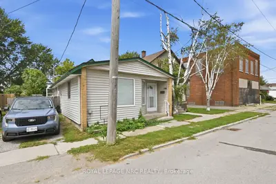 166 Mitchell Street, Port Colborne, On L3k 1y1