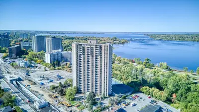1025 Richmond Road 2201, Woodroffe, On K2b 8g8