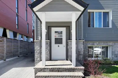 95 Barrette Street, Vanier And Kingsview Park, On K1l 8a2