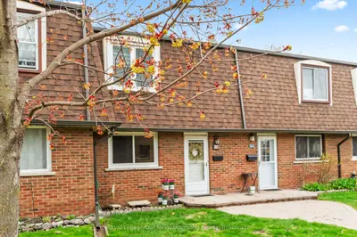 43 Prince Of Wales Drive 9d, Belleville, On K8p 2t5