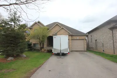 1873 Kyle Court, London North, On N6g 0a6