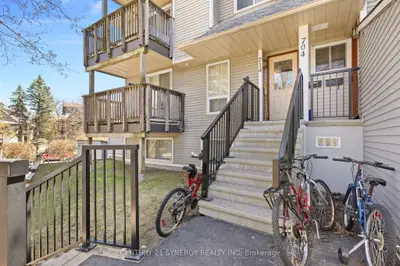714 Tanguay Court, Kanata, On K2l 3x2