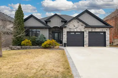 21 Belmont Avenue, Tillsonburg, On N4g 5v9