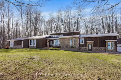 8180 Gibbs Road, East Hawkesbury, On K0b 1m0