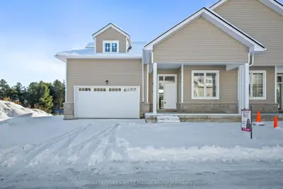 5 Turnberry Court, Bracebridge, On P1l 0n5