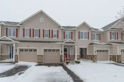 460 Templeford Avenue, Kanata, On K2m 0b8