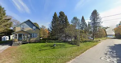 15 Barrie Street, Sundridge, On P0a 1z0