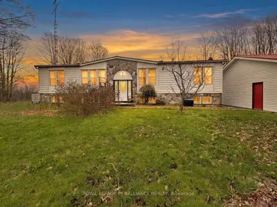 19656 Loyalist Parkway, Prince Edward County, On K0k 1t0