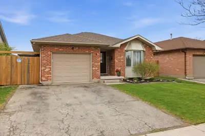 9 Bonaparte Lane, London East, On N5v 4b1