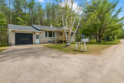 1111 North Baptiste Lake Road N, Hastings Highlands, On K0l 2s0