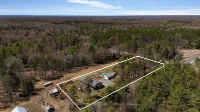 400 Raymond Road, Muskoka Lakes, On P1l 1x4