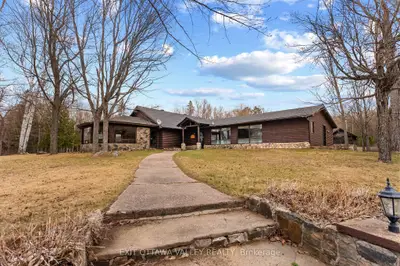 104 K/o Lodge Trail, Laurentian Hills, On K0j 1p0