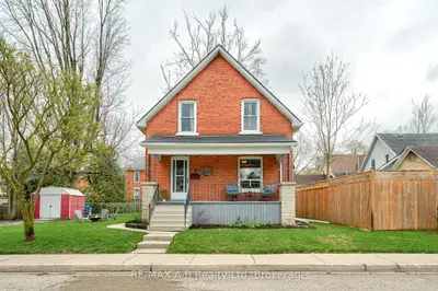 11 Brant Street, Stratford, On N5a 3x1