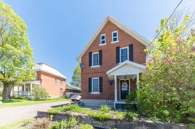 611 Eganville Road, Pembroke, On K8a 4g1