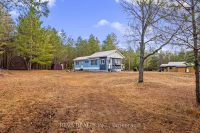 15 Centre Road, Hastings Highlands, On K0l 2k0