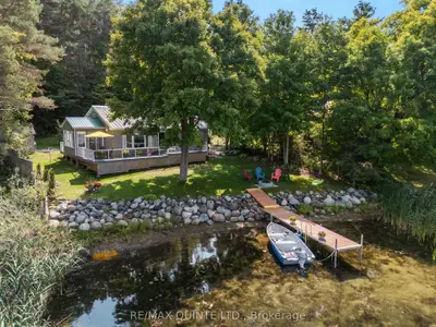 89 Curry Lane, Prince Edward County, On K0k 1p0