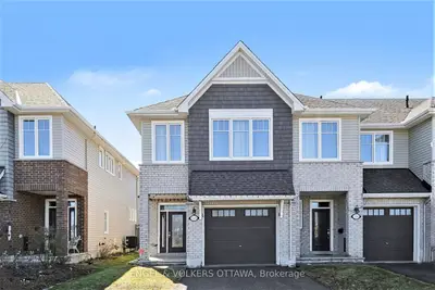 118 Kestrel Street, Blossom Park - Airport And Area, On K1t 0p8