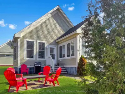 34 Meadow View Lane, Prince Edward County, On K0k 1p0