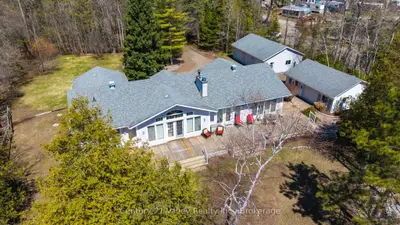 5377 Calabogie Road, Greater Madawaska, On K0j 1h0