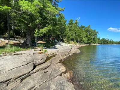 7 Mowat Island, Carling, On P0g 1g0
