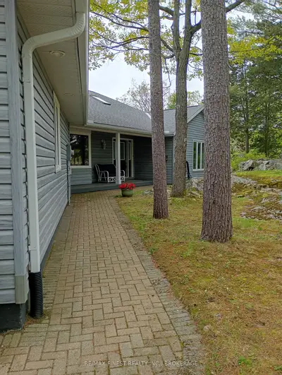 6 Vanston Road, Leeds And The Thousand Islands, On K0e 1r0