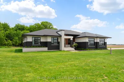 818 Oil Heritage Road, Chatham-kent, On N0p 1m0