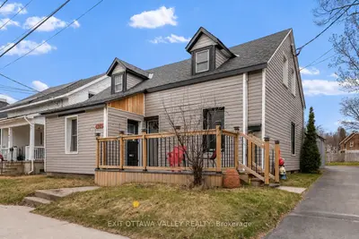 444 Isabella Street, Pembroke, On K8a 5t7