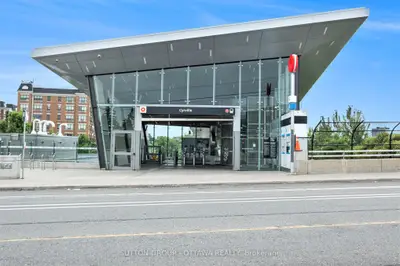 1368 LABRIE Avenue, Cyrville - Carson Grove - Pineview, ON K1B 3M1