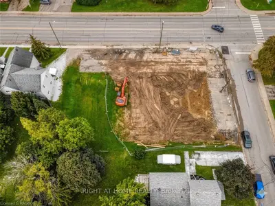 1543 9th Avenue E, Owen Sound, On N4k 3e9
