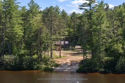 290 Hennessy Trail, Whitewater Region, On K0j 2l0